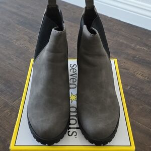 Seven Dials Grey Chelsea Boots Size 10